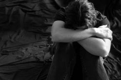 بين مطرقة رضا أمي وسندان ما يريده قلبي