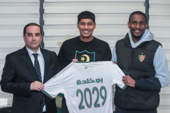 بالصور.. مولودية الجزائر تقدّم الوافد الجديد شهر الدين بوخلدة لوسائل الإعلام