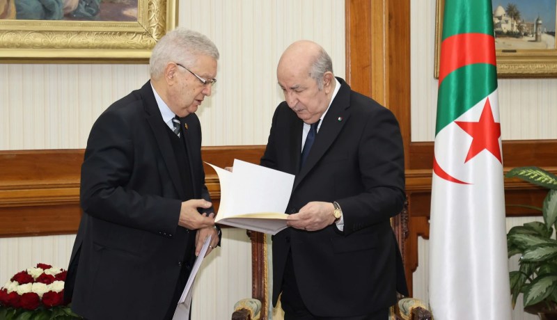 الرئيس تبون يتسلّم تقريرًا من رئيس مجلس الأمة حول مجريات لقائه مع نقابات وممثلي قطاع النقل