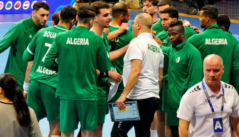 بطولة إفريقيا.. منتخب اليد ينهي شوطه الأول متفوقا على زامبيا