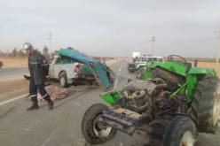 قتيل و10 جرحى إثر اصطدام سيارة بجرار في ورقلة