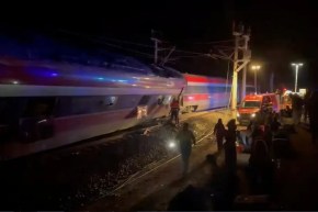 إسبانيا.. 39 قتيلاً وعشرات الجرحى في تصادم قطارين