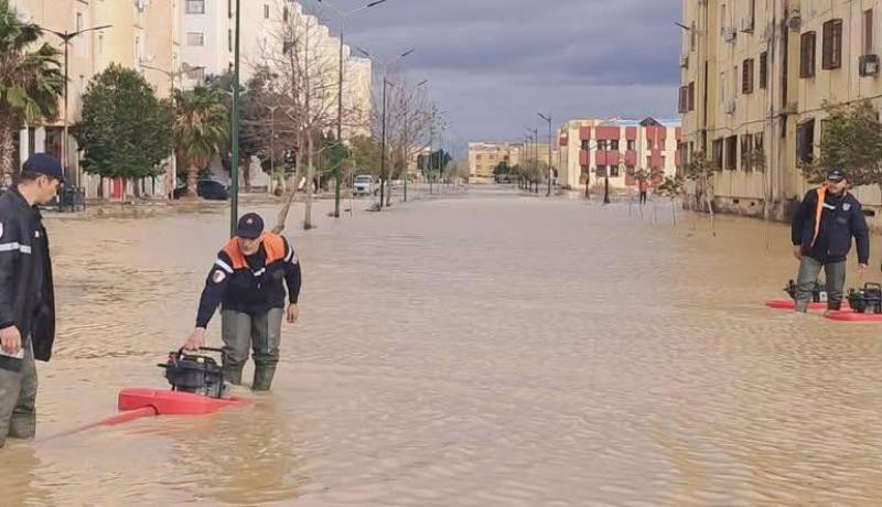 الحماية المدنية.. انهيار جزئي لسقف وسقوط جدار مستودع إثر التقلبات الجوية