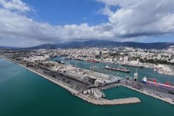 الرئيس تبون يأمر بتسريع أشغال الرصيف المنجمي بميناء عنابة