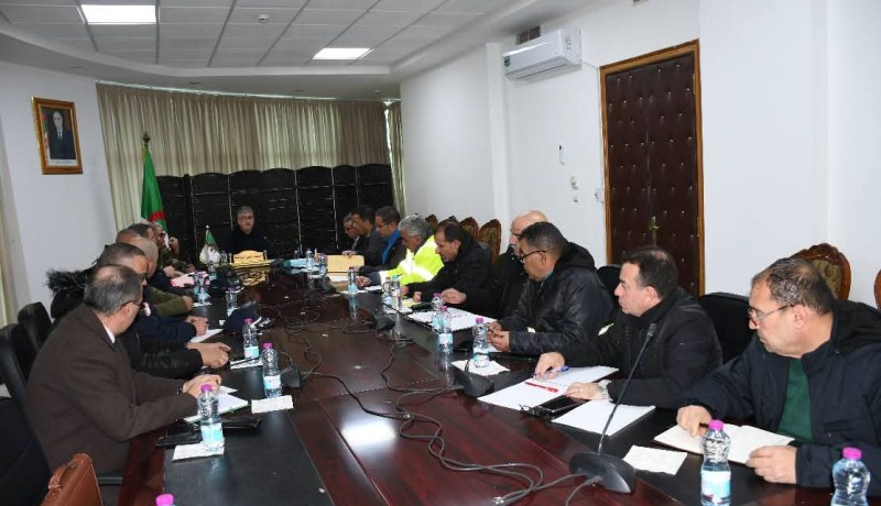 غليزان..  الوالي يؤكد على ضرورة يقظة كل المصالح لمتابعة التقلبات الجوية 