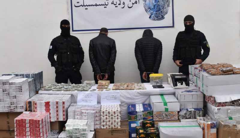 تيسمسيلت.. تفكيك شبكة إجرامية لتبييض الأموال وحجز مليار سنتيم ومواد تبغية