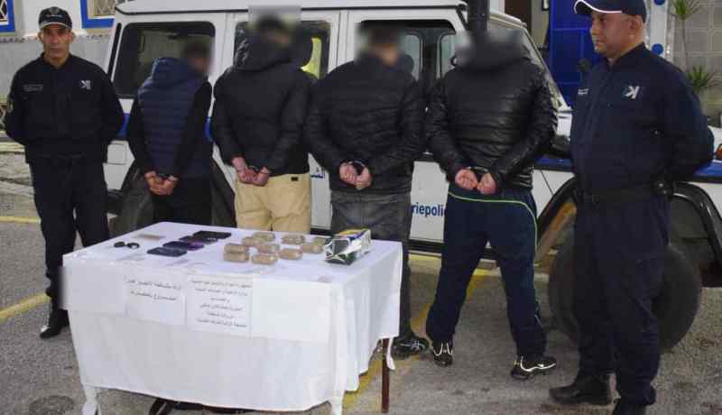 قسنطينة.. توقيف 4 أشخاص وحجز 1 كلغ من الكيف 