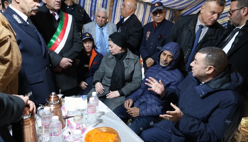 التقلبات الجوية في الشلف..وزيرا الداخلية والتضامن يقدمان واجب العزاء لعائلة الفقيدة لامية عزومي