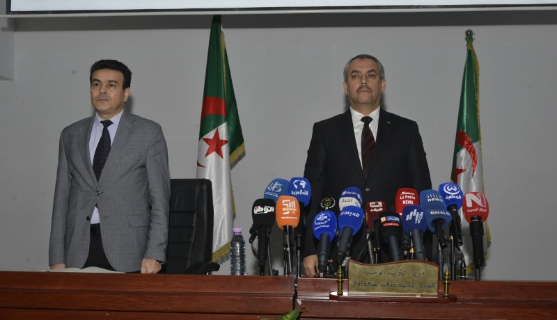 وزير التربية يجتمع مع المنظمات النقابية المعتمدة وهذه آخر المستجدات