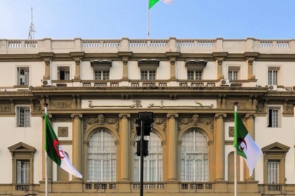 مجلس الأمة يصدر بيانا حول مقال مغلوط لجريدة الوطن عن قانون المرور