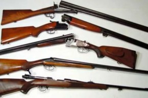 مرسوم جديد يحدد ضوابط ممارسة مهنة بيع واقتناء الأسلحة والذخيرة وتصليحها