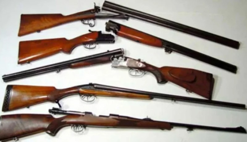 مرسوم جديد يحدد ضوابط ممارسة مهنة بيع واقتناء الأسلحة والذخيرة وتصليحها