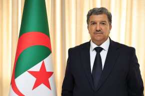 وزير الاتصال يهنئ الجزائريين والأسرة الإعلامية بمناسبة شهر رمضان المبارك 