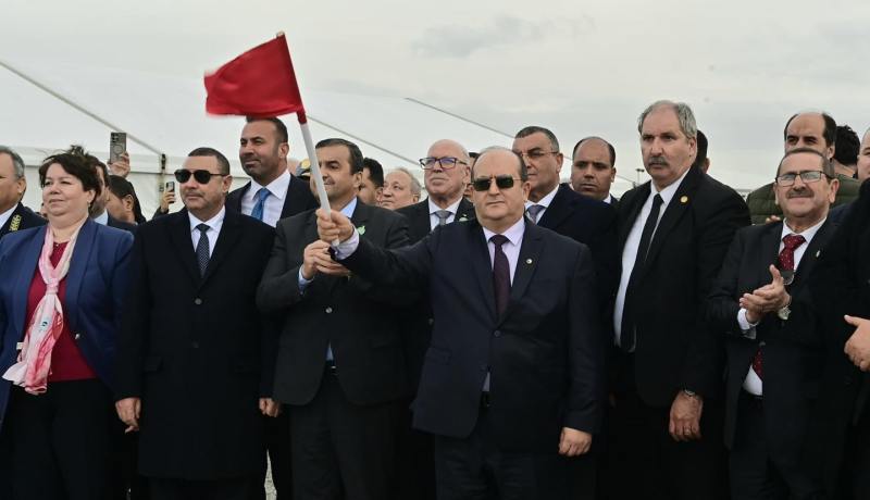 الوزير الأول يشرف على وصول وتفريغ أولى شحنات خام الحديد المستخرجة من منجم غارا جبيلات