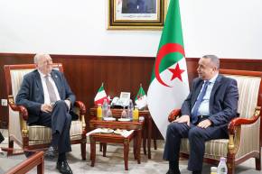 الجزائر وإيطاليا تبحثان تعزيز التعاون في مجالي الطاقة والطاقات المتجددة