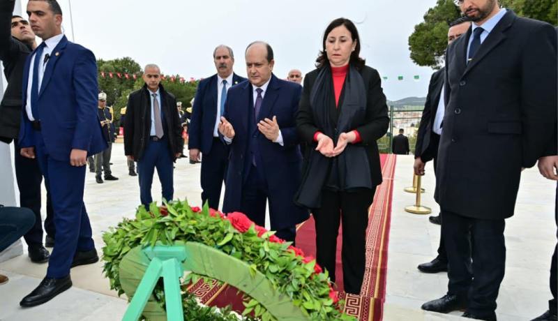 الوزير الأول يزور النصب التذكاري المخلد لأحداث ساقية سيدي