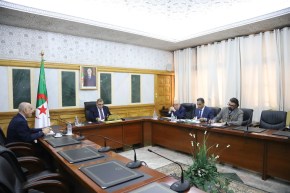 وزير العدل يعقد اجتماعًا عن بعد لضمان سير المصالح القضائية خلال رمضان