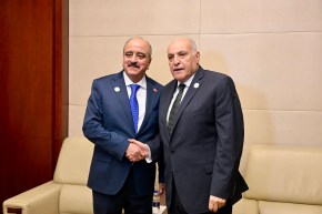 عطاف يجري محادثات مع نظيره التونسي في أديس أبابا