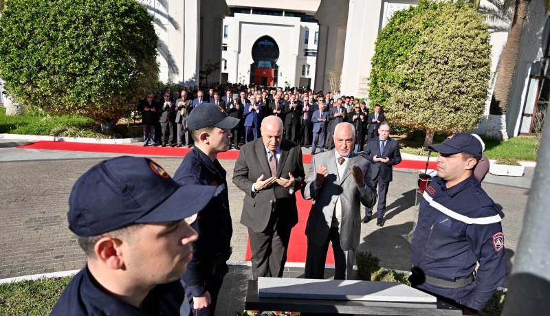 عطاف يشرف على مراسم إحياء اليوم الوطني للشهيد