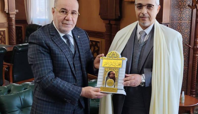 وزير الشؤون الدينية يستقبل رئيس المجلس الإسلامي الأعلى