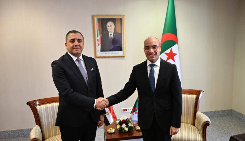 شايب يبحث سبل تعزيز التعاون الثنائي مع السفير المصري