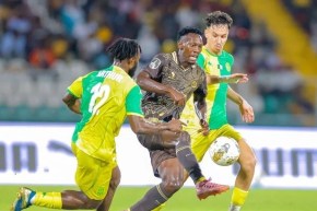 شبيبة القبائل تنهزم بثلاثية أمام يانغ أفريكانز