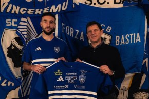 مرغم يتحدى شبيبة القبائل ويُرسّم التحاقه بـ باستيا الفرنسي