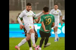 المولودية تتعثر في الكلاسيكو أمام القبائل وبلوزداد يعود بنقطة من قسنطينة