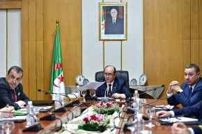 سيفي غريب يشدد على تسليم الرصيف المنجمي بعنابة نهاية 2026