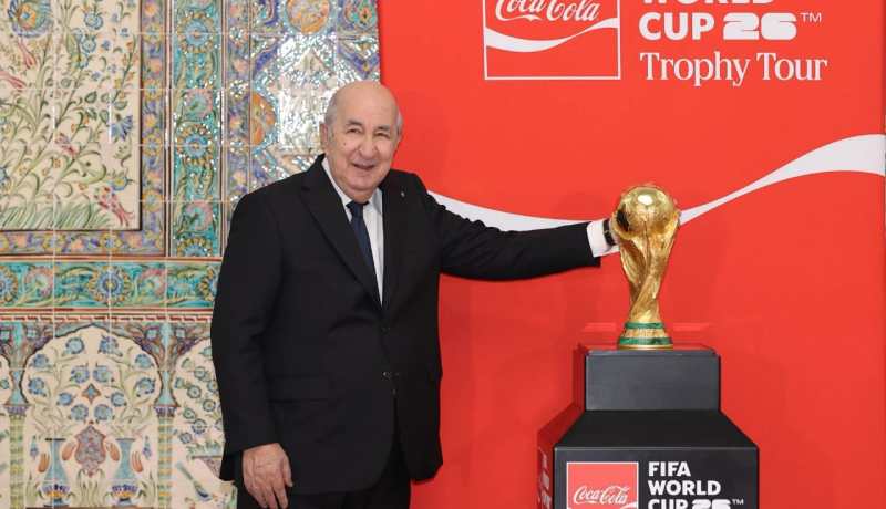 بالصور.. الرئيس تبون يستقبل وفدًا من “الفيفا” ومجسّم كأس العالم