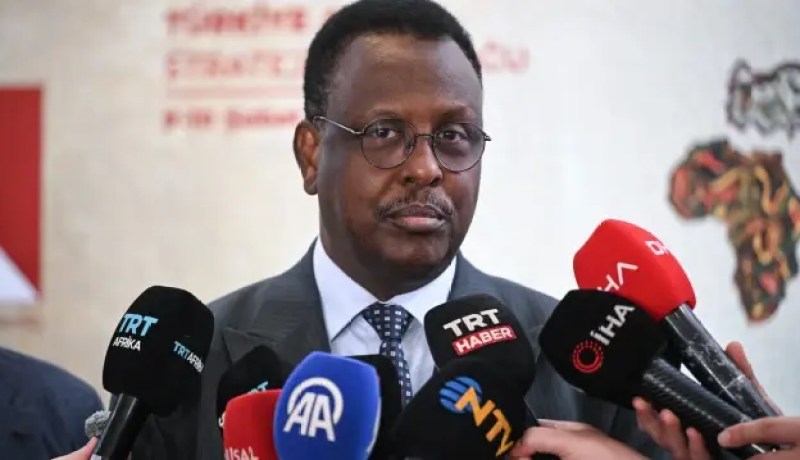 وزير العدل الصومالي يقوم بزيارة إلى الجزائر