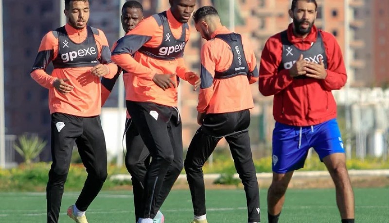 فريق مولودية وهران يدخل في تربص مغلق