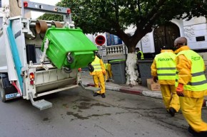 تسخير 4500 عامل و390 شاحنة لرفع النفايات وتنظيف الفضاءات العمومية بالعاصمة 