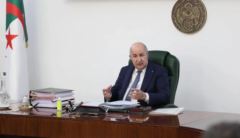 رئيس الجمهورية يأمر بإنجاز محطتي تحلية بتمنغست وتندوف ويؤكد أن انقطاع ماء الحنفيات بالشلف غير مقبول