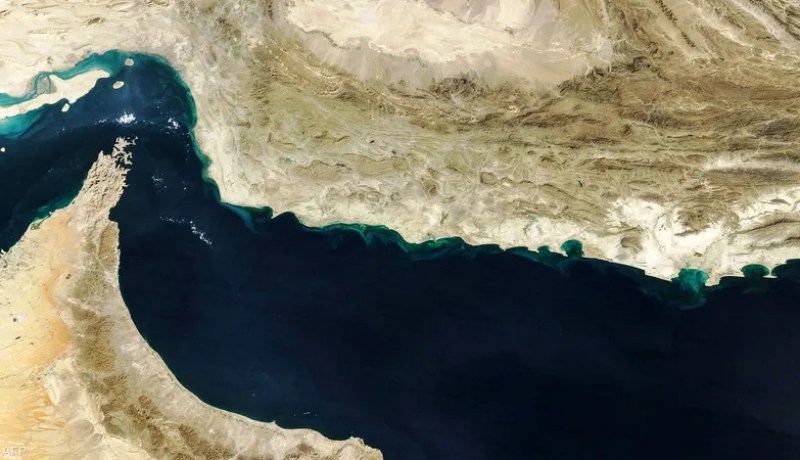 الحرس الثوري الإيراني: أي عبور لمضيق هرمز سيواجه برد حازم