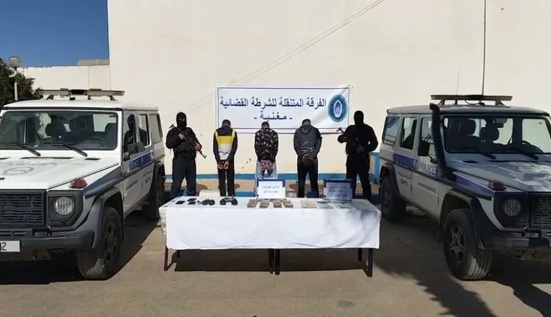 تلمسان.. تفكيك شبكة لتهريب المخدرات على الحدود مع المغرب 