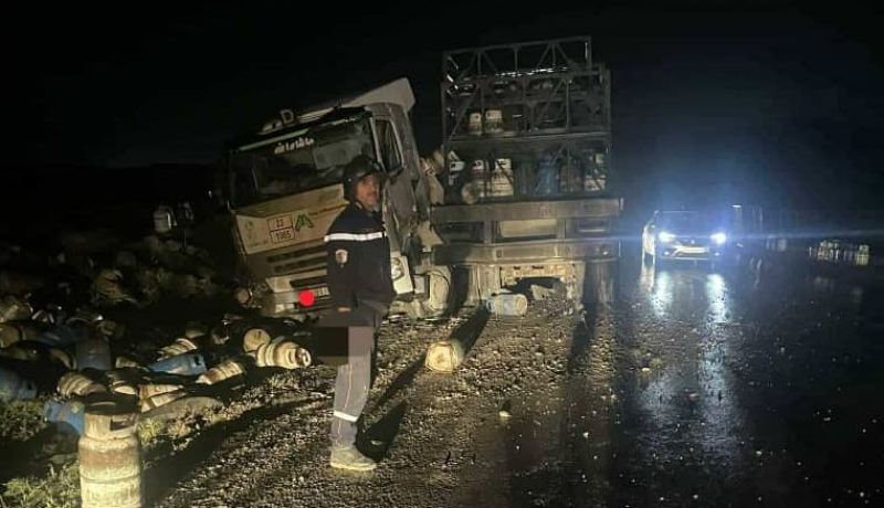 باتنة.. جريح في انقلاب شاحنة لنقل غاز بوتان
