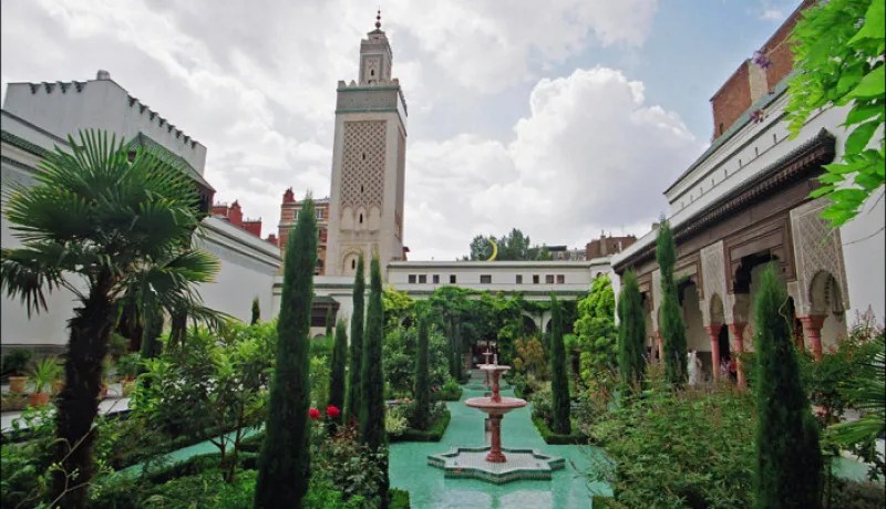 هذا هو موعد أول أيام عيد الفطر المبارك في فرنسا