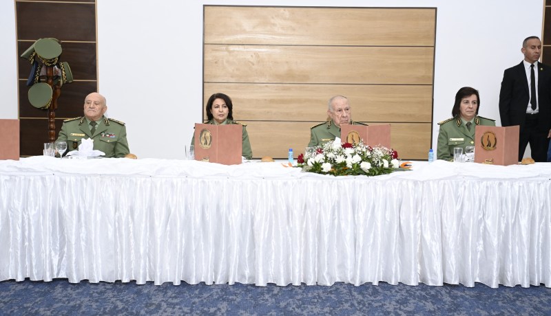 الفريق أول شنڨريحة يشرف على مراسم الاحتفال باليوم العالمي للمرأة