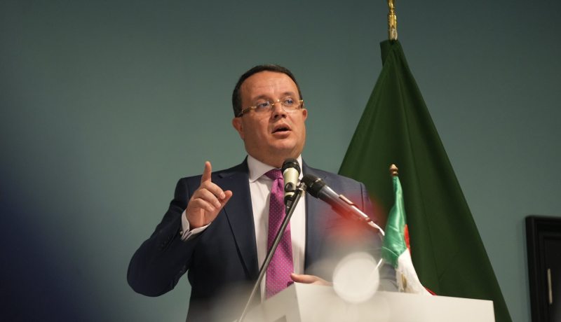 منذر بودن يؤكد الأهمية التي توليها الجزائر للجالية الوطنية