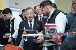 بداري يتفقد مركز البحث للتكنولوجيات الصناعية بالشراقة