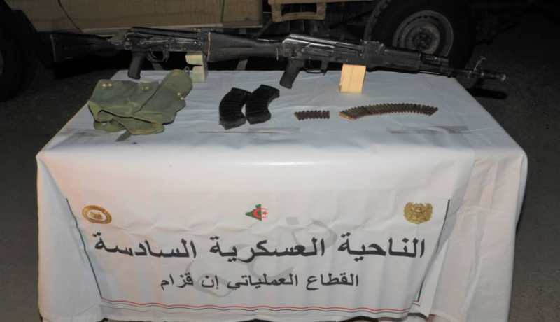 القضـاء على 3 مهربين أجانب واسترجاع مسدسين “كلاشنيكوف” و150 كلغ من الذهب بإن قزام