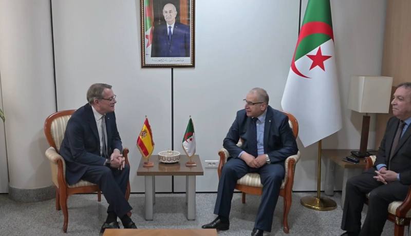 الجزائر وإسبانيا يبحثان تعزيز علاقات التعاون والشراكة