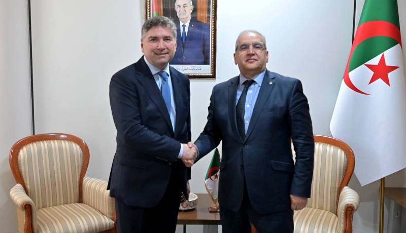 الجزائر وسلوفاكيا تبحثان تعزيز روابط الشراكة الثنائية 