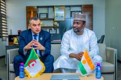 وزير البريد يبحث سبل تعزيز التعاون مع نظيره النيجري