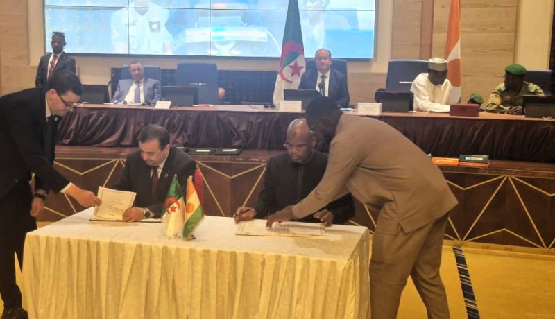 توقيع مذكرة تفاهم بين الجزائر والنيجر في مجال المحروقات