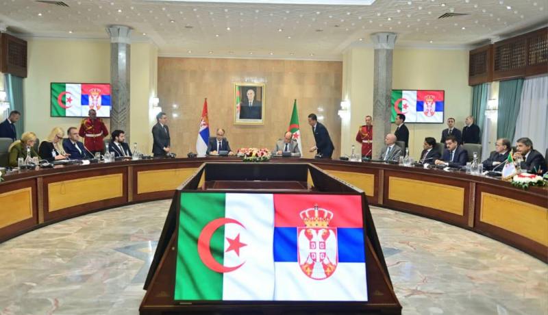 الوزير الأول يشرف رفقة نظيره الصربي على توقيع عدة اتفاقيات تعاون