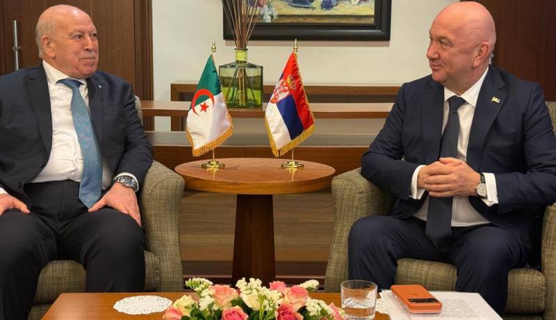الجزائر وصربيا تعززان التعاون الصناعي والاقتصادي في قطاعات استراتيجية