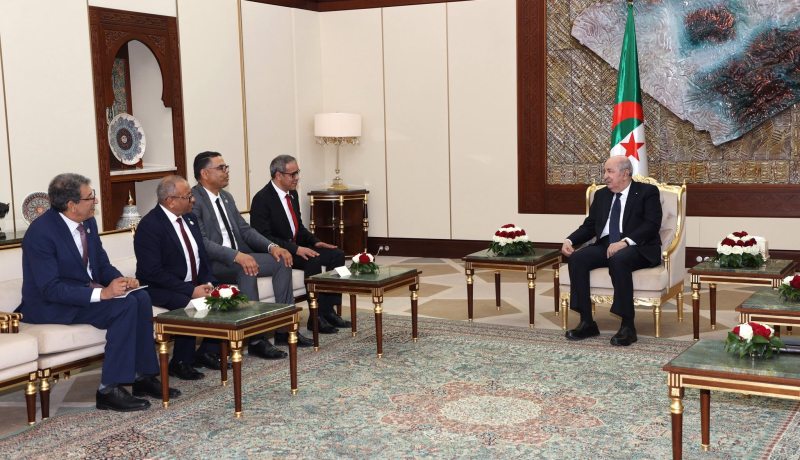 رئيس الجمهورية يستقبل رئيس المجلس الوطني للجهات والأقاليم بالجمهورية التونسية