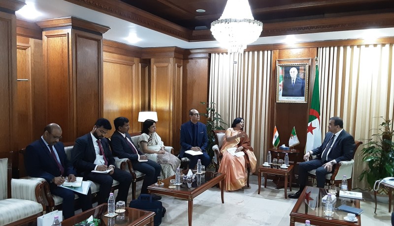 الجزائر والهند يبحثان تعزيز التعاون بمجالات المحروقات والمناجم